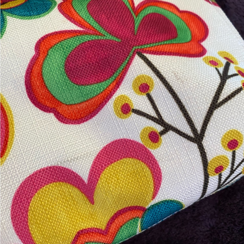 Clinique floral make up bag - Picture 4 of 12